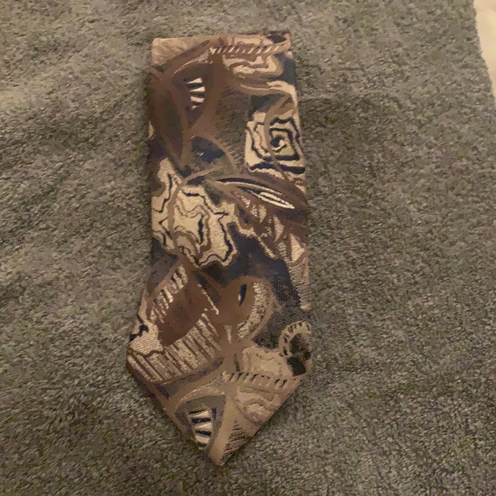 Oscar De La Renta tie. Made in USA
